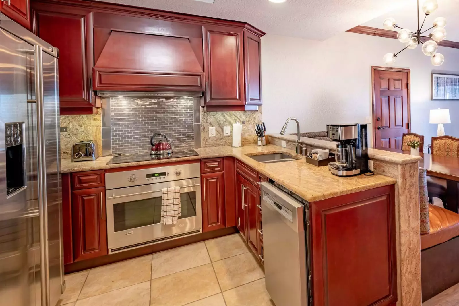 Spacious Kitchen with new granite countertops