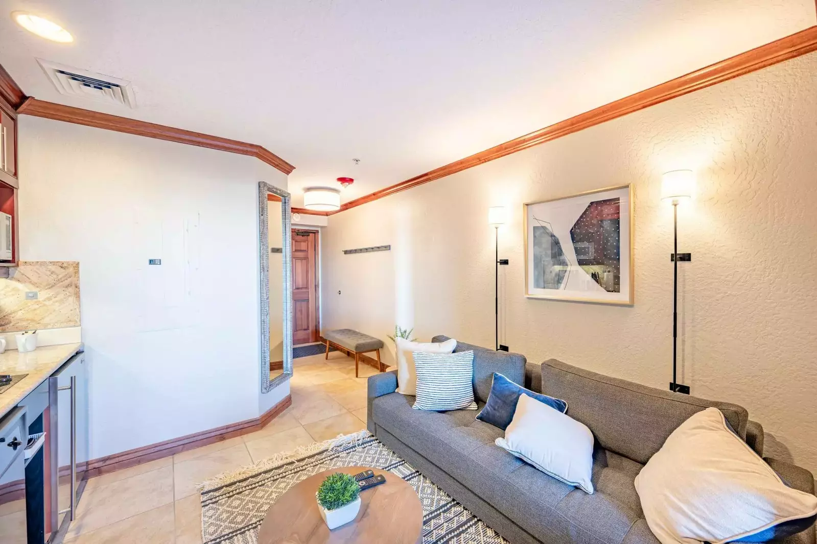 Guest Suite Cozy Living Room