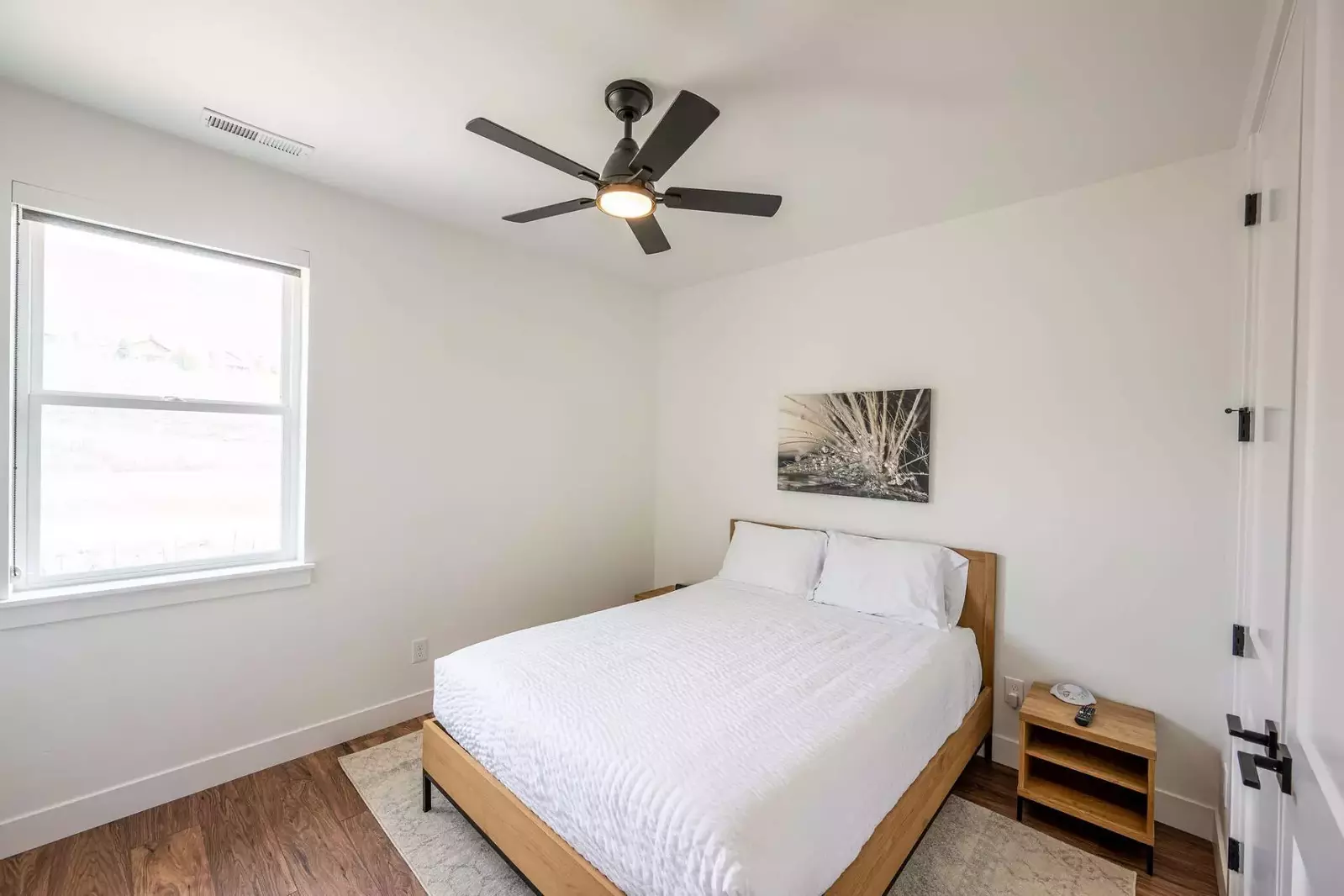 Guest suite with high end Queen size memory foam mattress