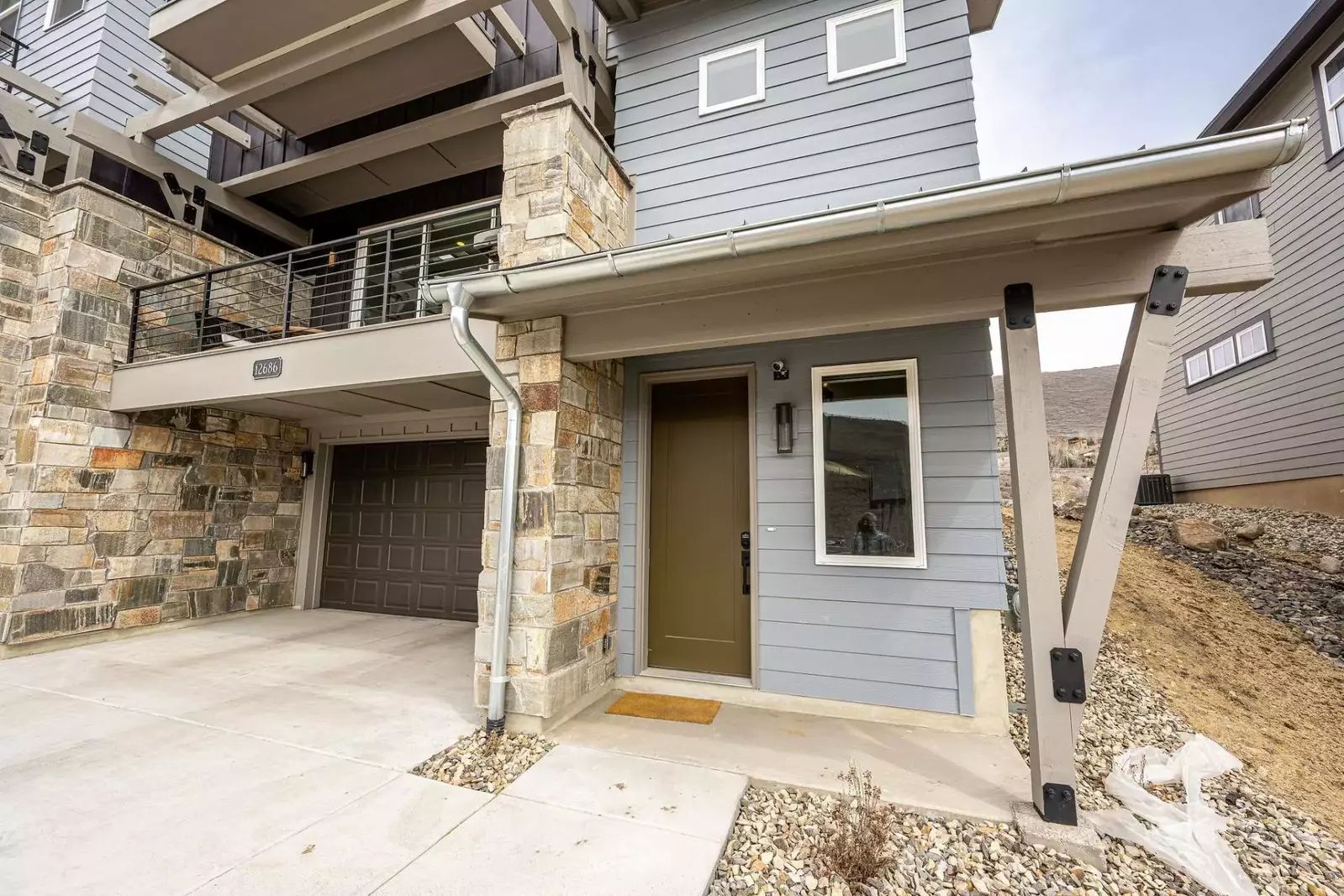 Keyless Entry – No keys to pick up!