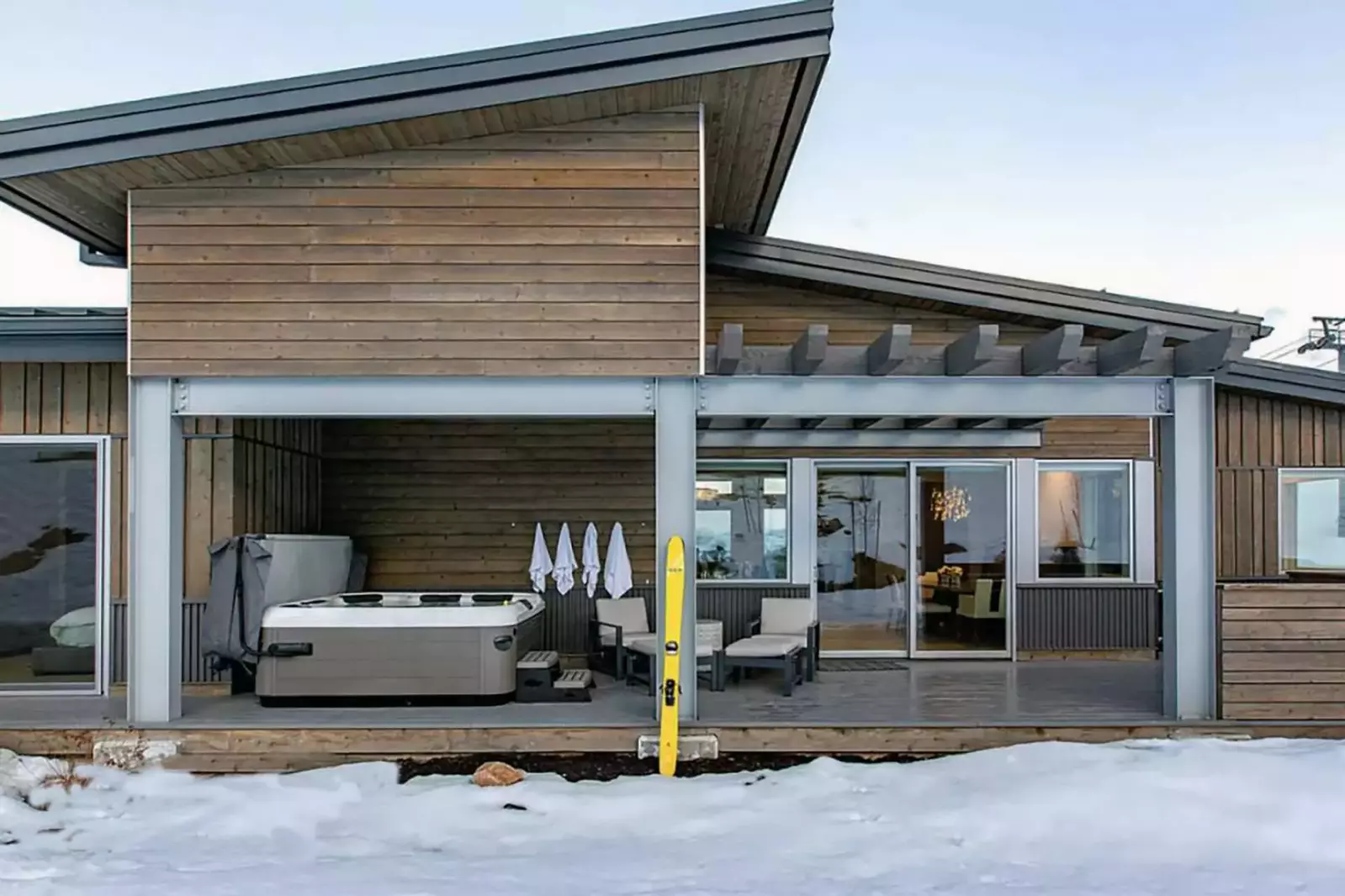 APEX: Ski-In / Ski-Out Penthouse in BEST location, Ski in and hop in your private hot tub! Keywords: Park City Ski In Ski Out, Park City Luxury