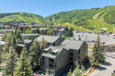 Powder Point at Park City Mountain – 5 Minute Walk to Skiing! || Park City Mountain Resort, Park City Mountain Airbnb, Park City Mountain VRBO