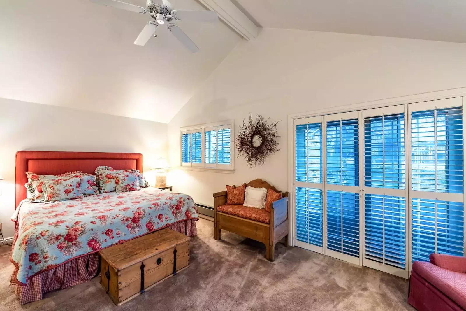 Master bedroom #1 - king bed, lounge area and en suite bathroom.