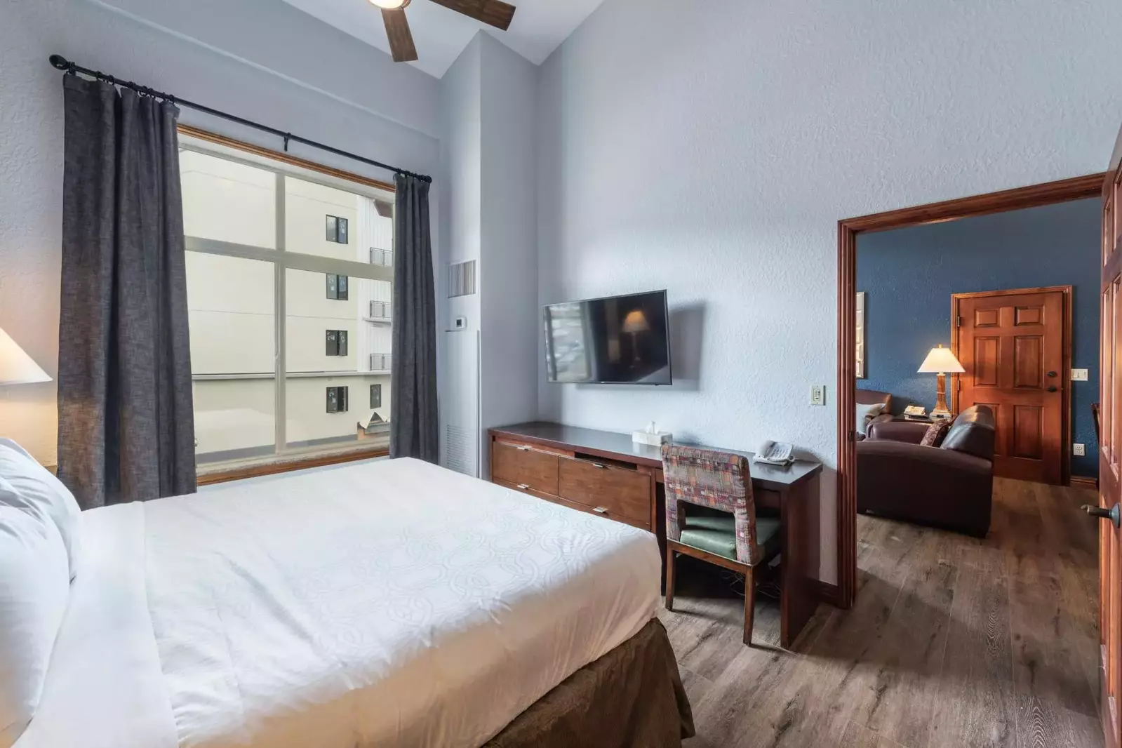 Share a Grand Experience