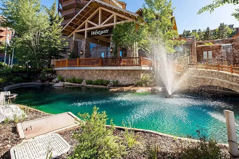 Westgate breathtaking Entrance