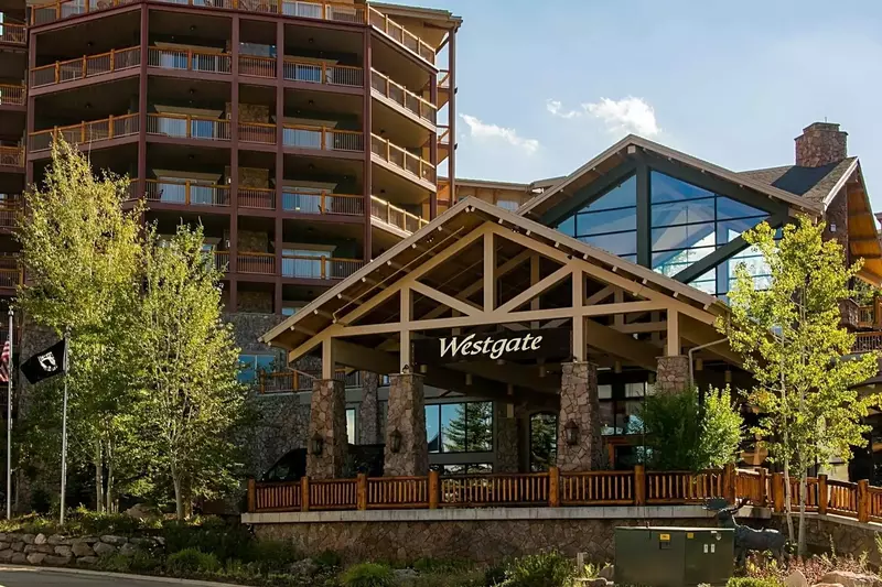 A Very Welcoming Westgate Driveway