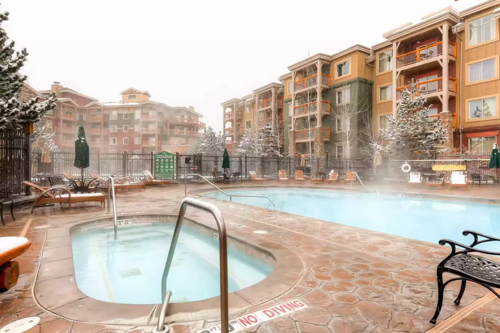 Westgate Resort Outdoor Pool and Jacuzzi Hot Tub - year round access!