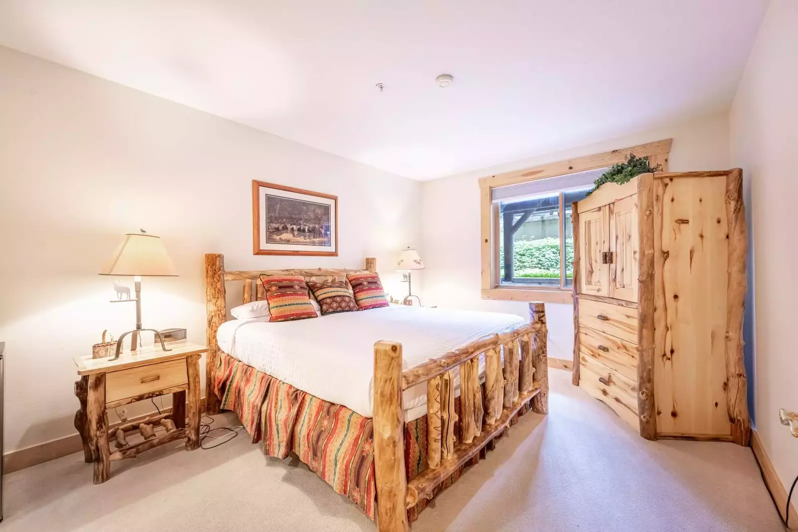 Spacious & Charming Primary Suite w Custom Log Pole King Bed, En Suite Bathroom