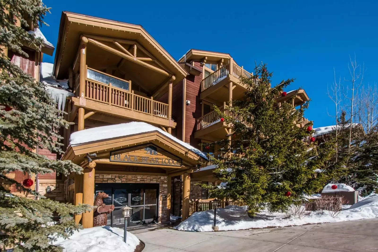 Welcome to Deer Valley Black Bear Lodge – Located Next To Silverlake Lift and Across The Street from Stein Erickson Lodge