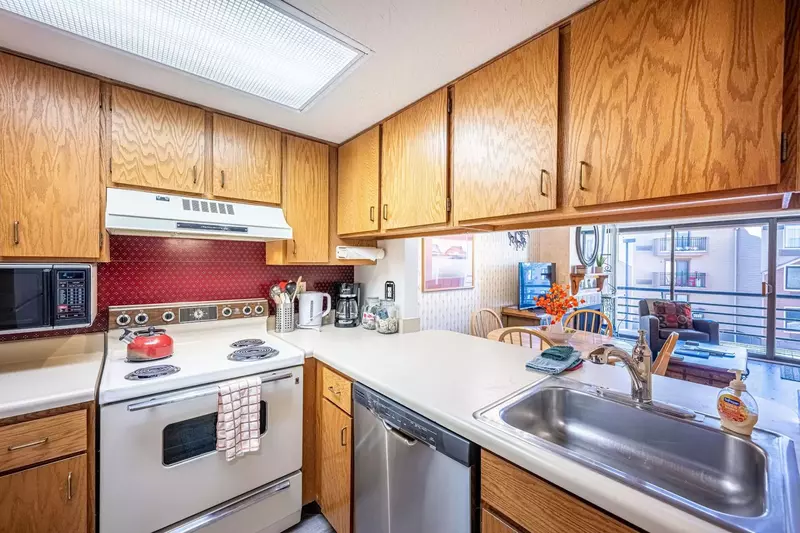 New Claim | Prospector Square