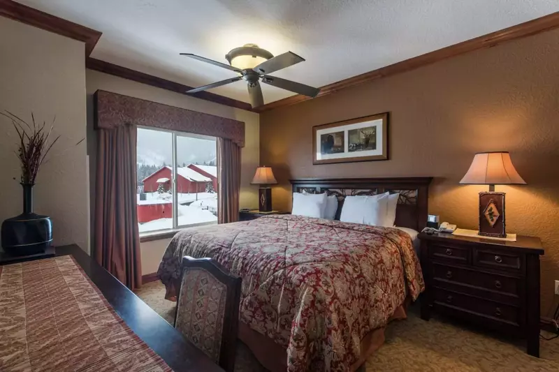 Cozy Masters Bedroom with a king size bed.