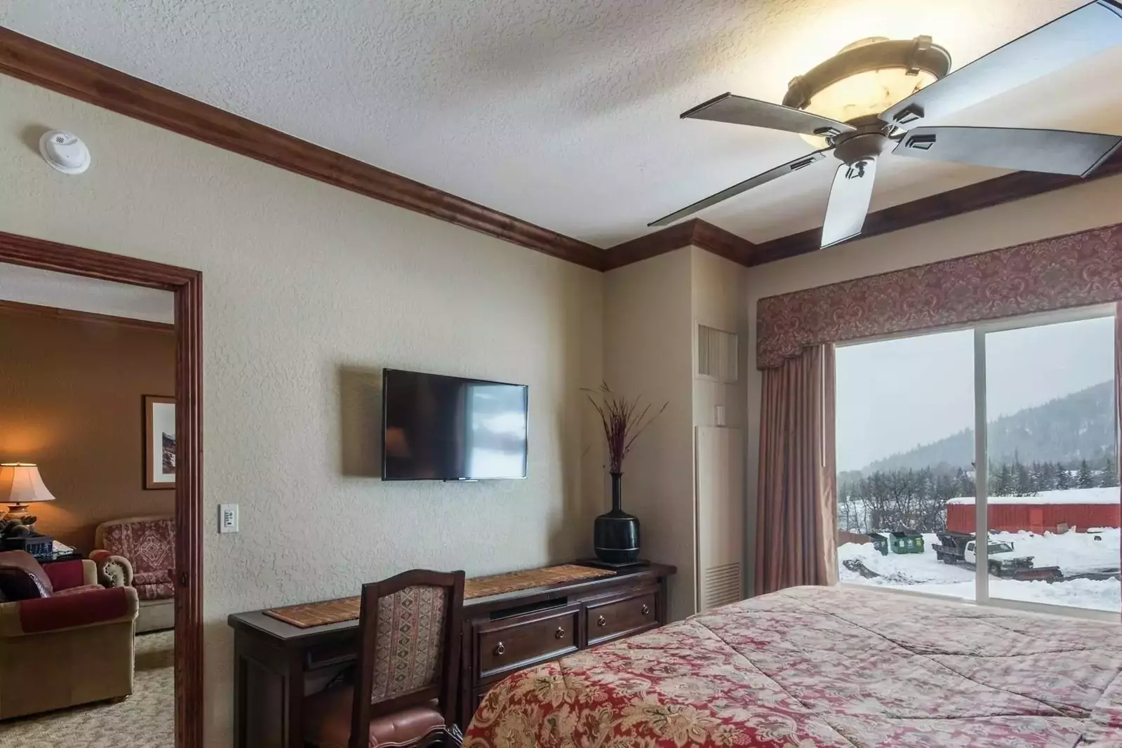 Working Desk and HDTV