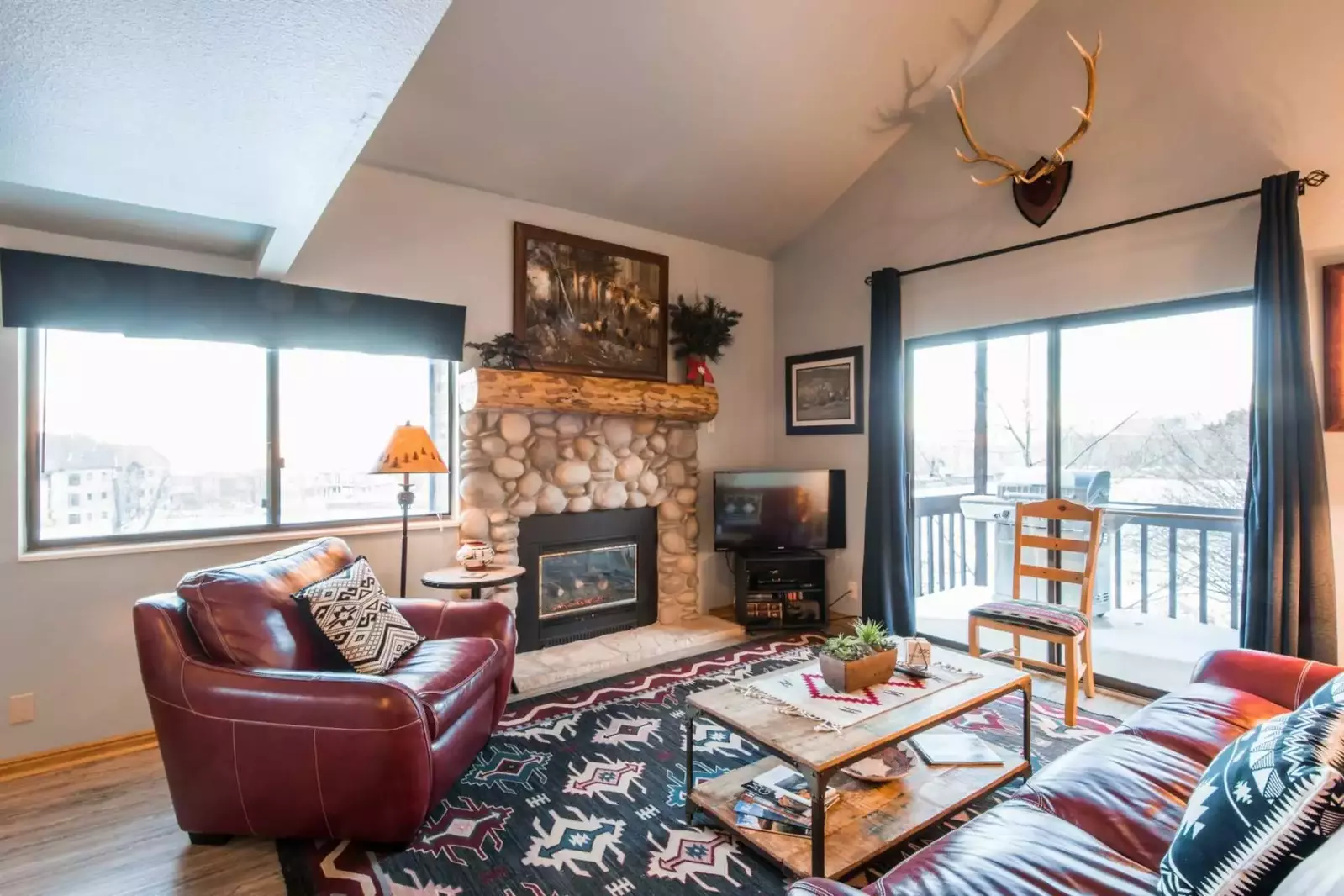 New furnishings and vaulted ceilings!