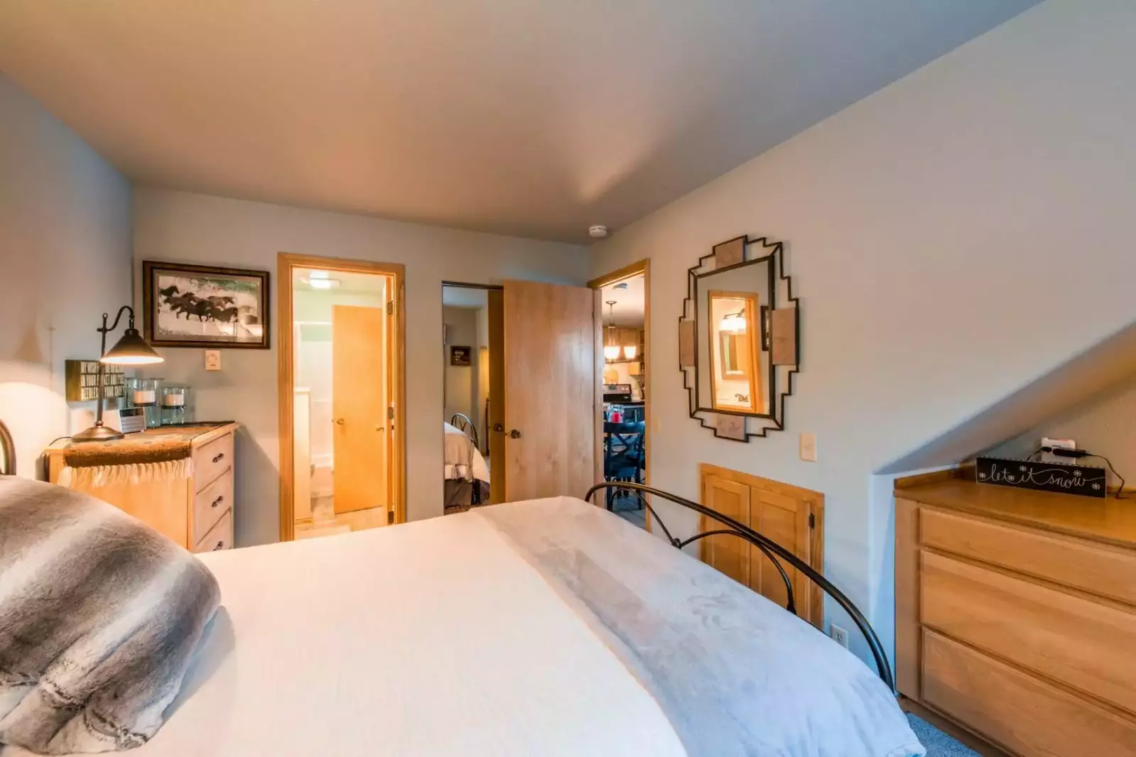 First floor bedroom with a Queen Bed