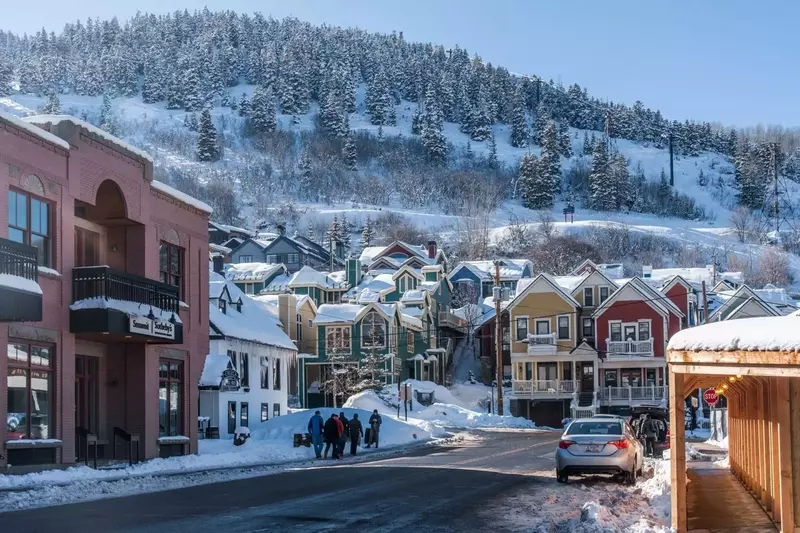 This home is located right in the heart of Park City Mountain, only 5 minutes from Main Street