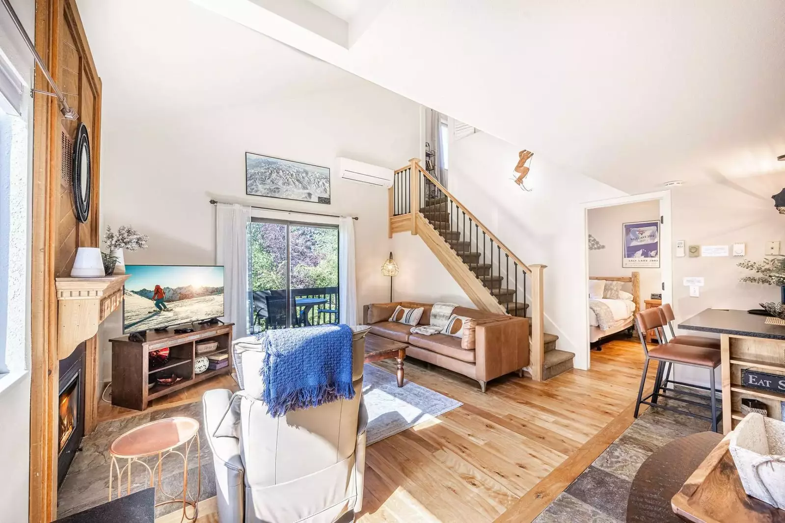 Welcome to this newly renovated, open and bright 3BR/2BA Red Pine Condominium with modernized interior near Canyons Resort in Park City, Utah.