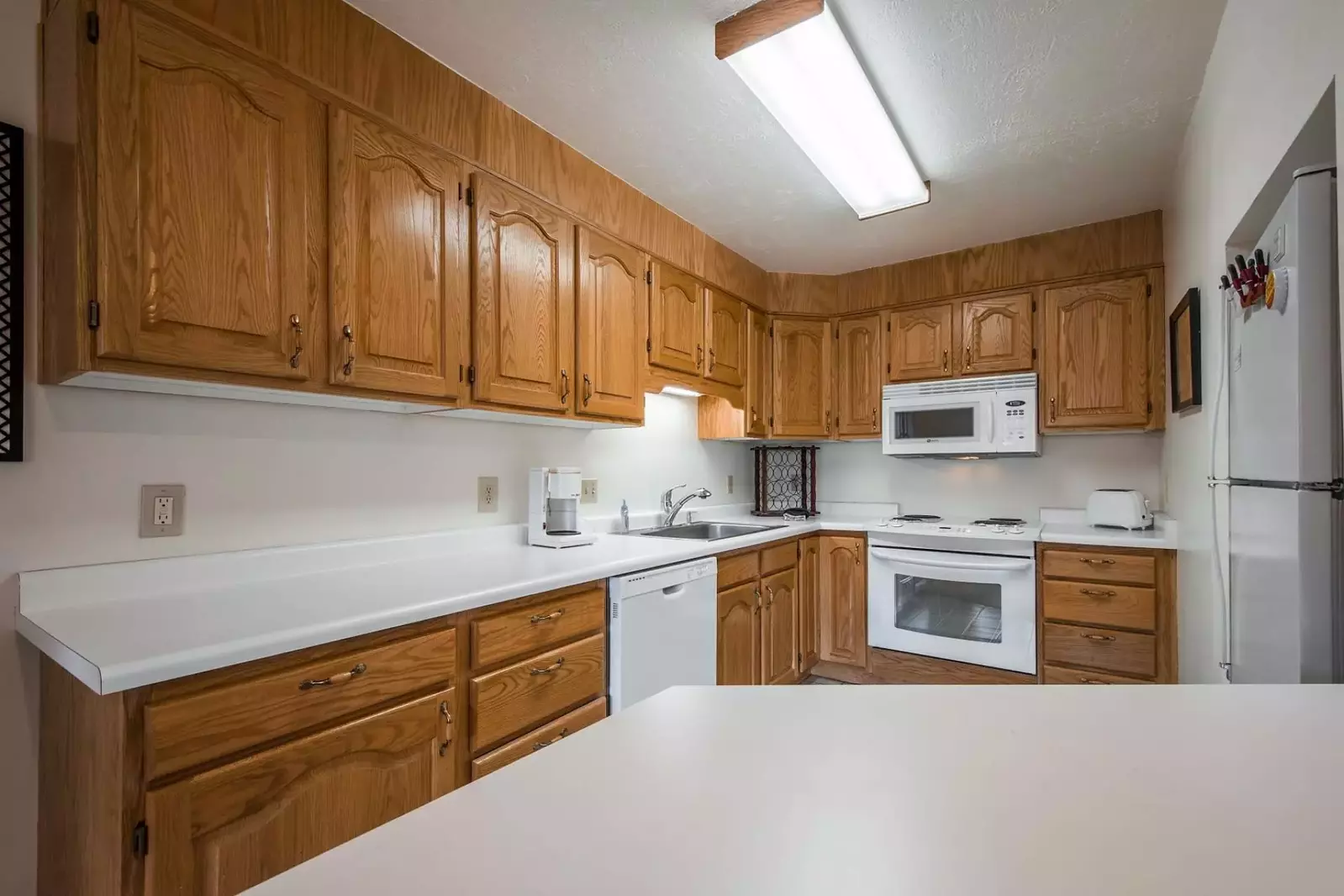 This condo is perfect for family vacations, winter ski retreats or reunions and couples traveling together.