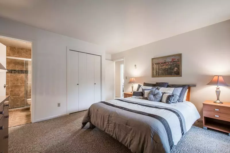 From the comfy couches to the cozy fireplace, you will feel at home in no time. The master bedroom also features a private en suite bathroom.