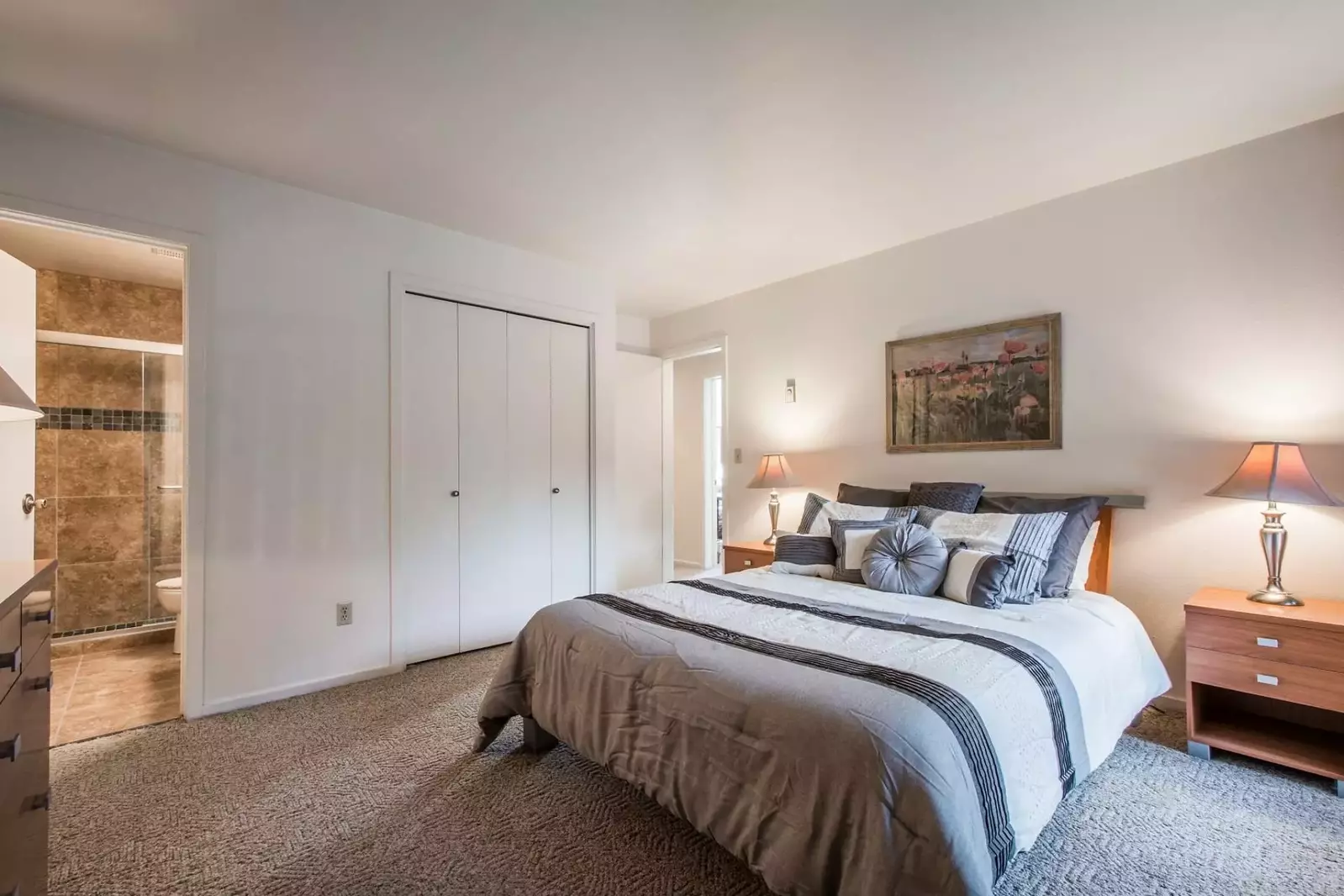 From the comfy couches to the cozy fireplace, you will feel at home in no time. The master bedroom also features a private en suite bathroom.