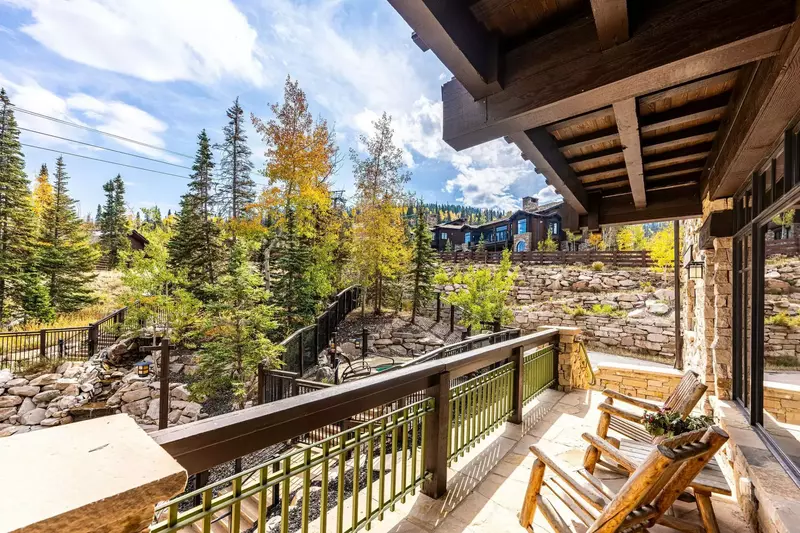 Slopeside | Deer Valley Ski-In Ski-Out Luxury Vacation Rental | Deer Valley Arrrowleaf at Empire Pass