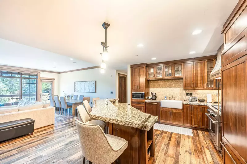 Deer Valley Arrowleaf 216