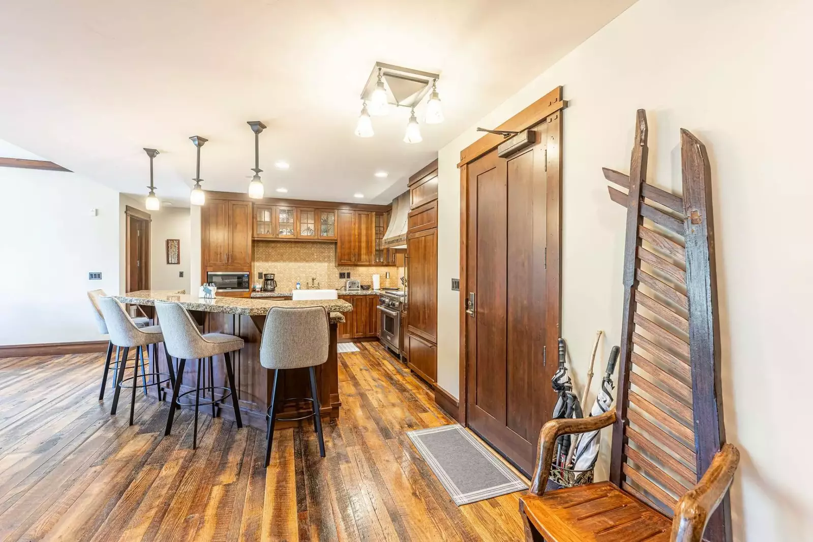 Deer Valley Arrowleaf 216