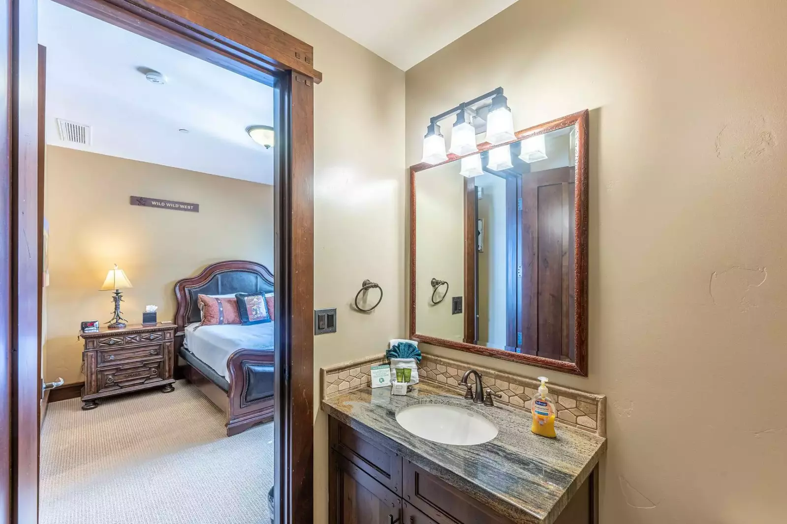 Deer Valley Arrowleaf 216