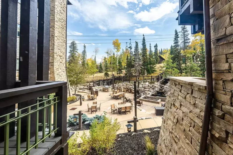 Deer Valley Arrowleaf 216