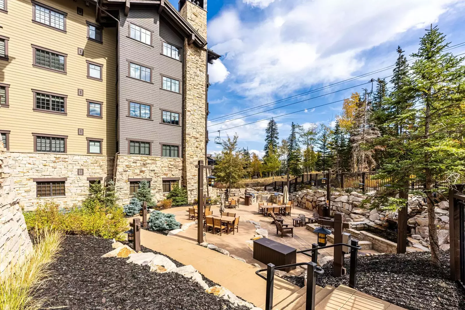 Deer Valley Arrowleaf 216