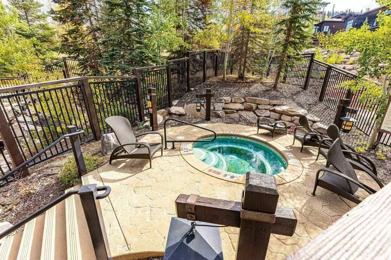 Deer Valley Arrowleaf 216