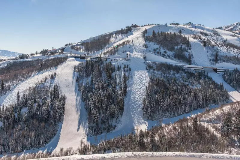 We're Less Than 5 Minutes From The Deer Valley Express Gondola – It's a Great Way to Get on The Mountain Quickly