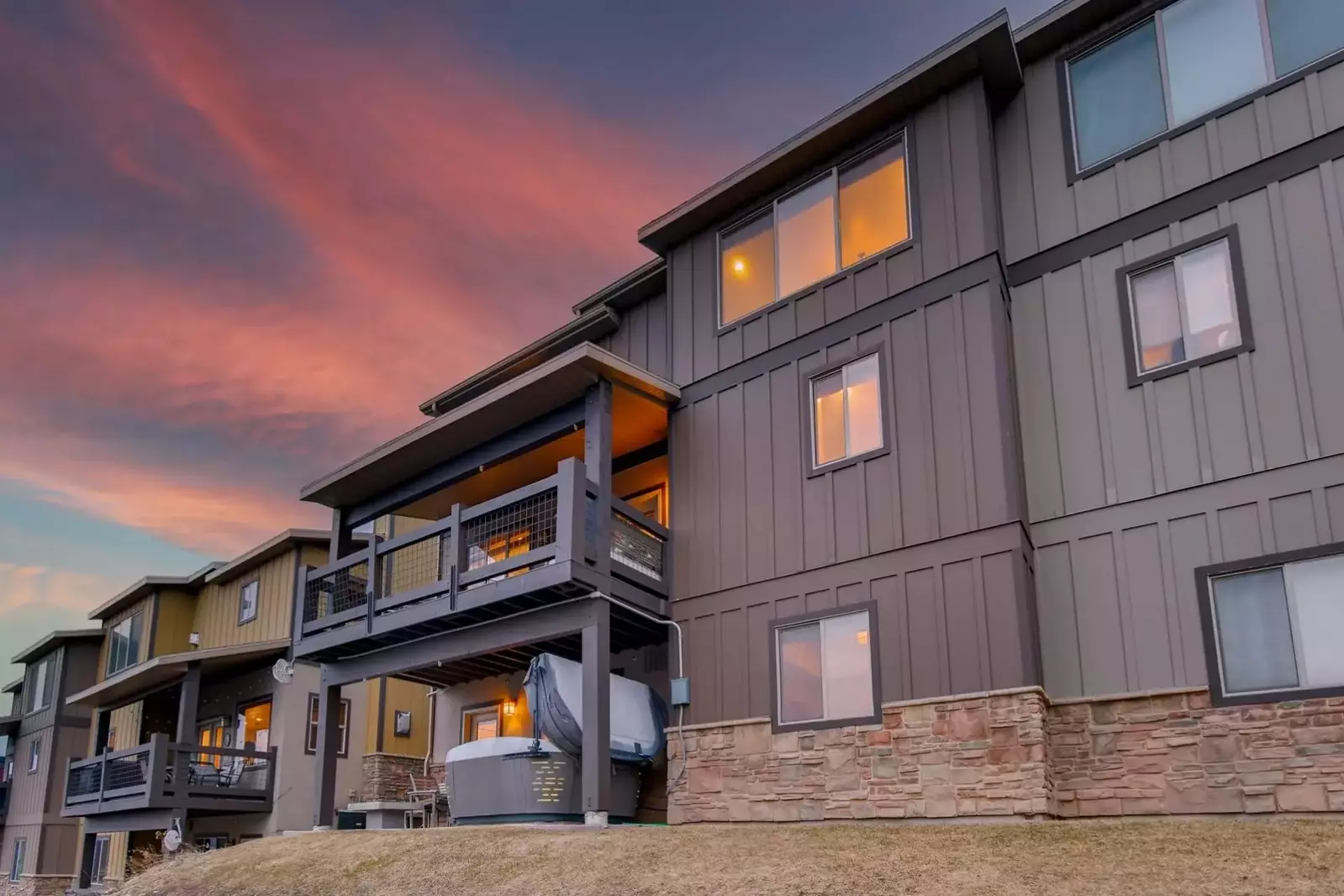 This modern multi-level Deer Valley family home is beautifully finished and boasts all-things luxury throughout its 3,200 square foot interior.