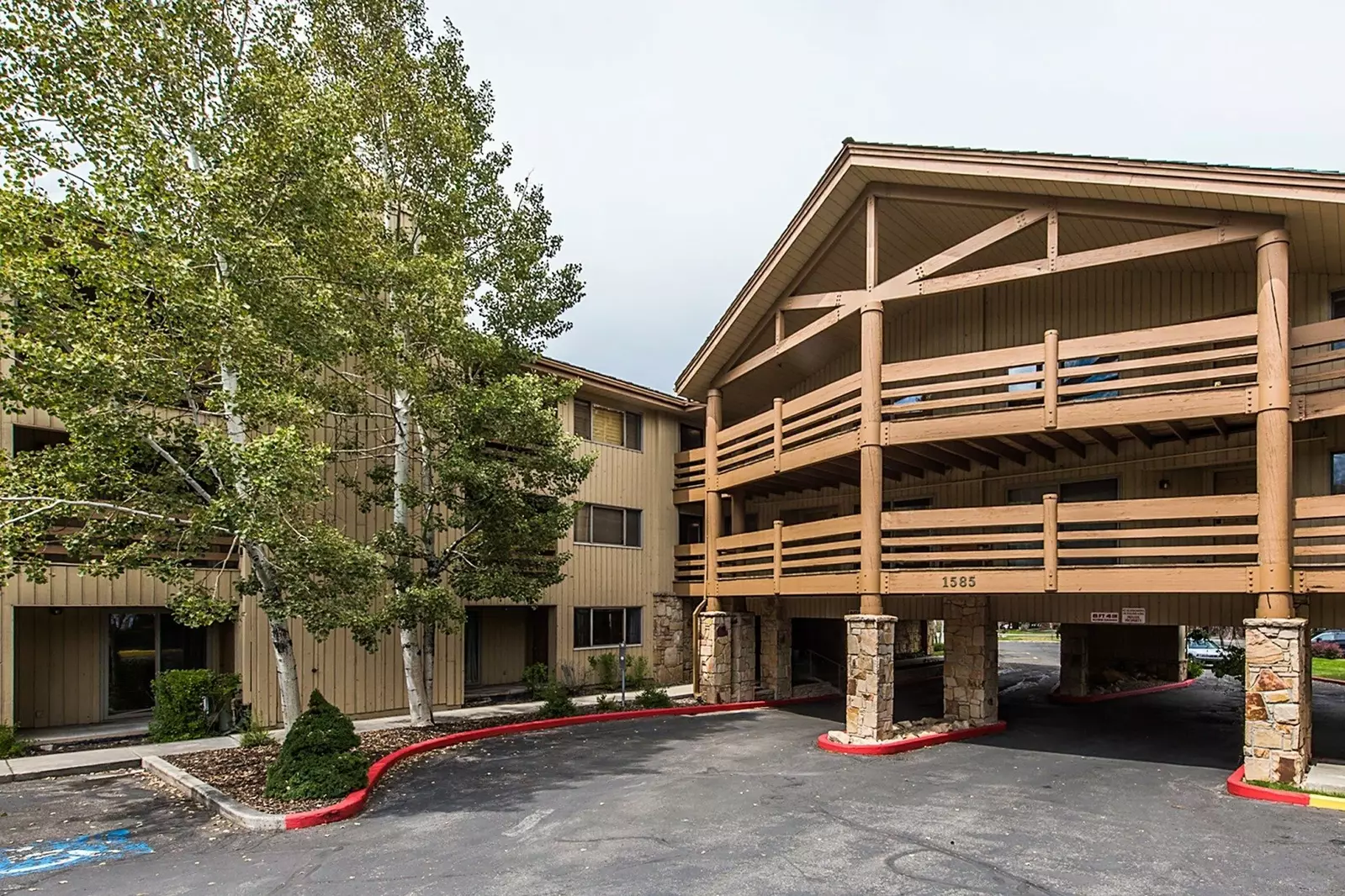 All Seasons is only 200 yards from Park City Mountain