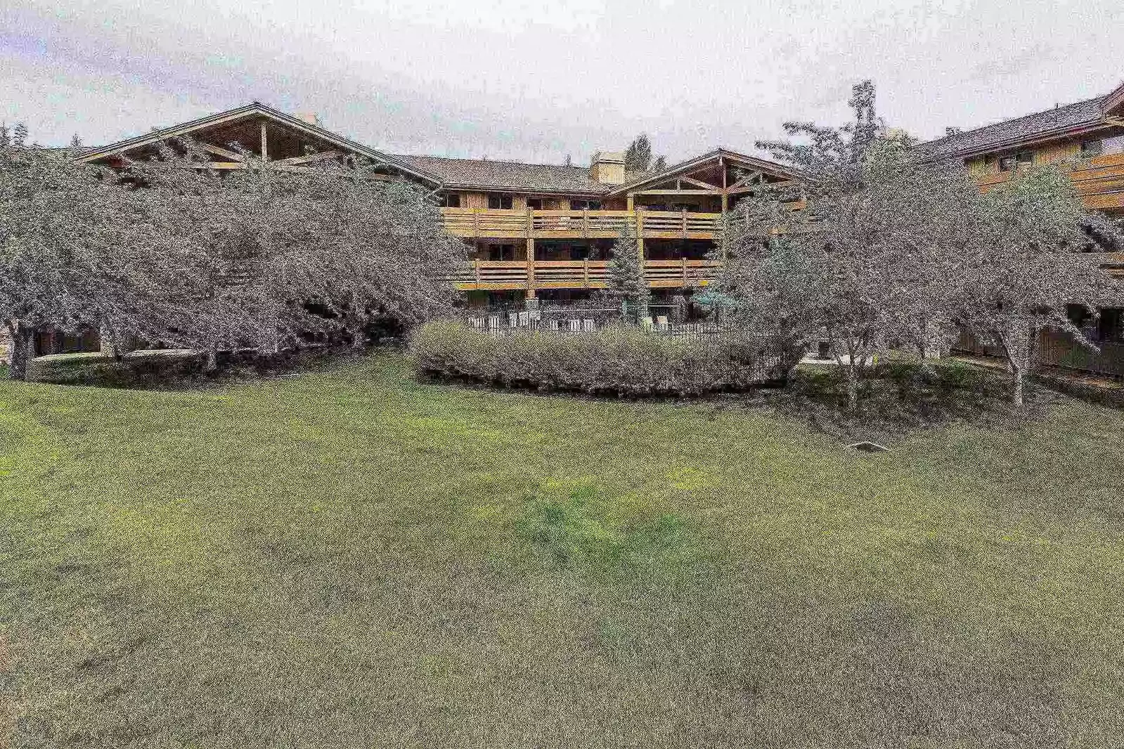 Beautiful outside setting right on the Park City Golf Course