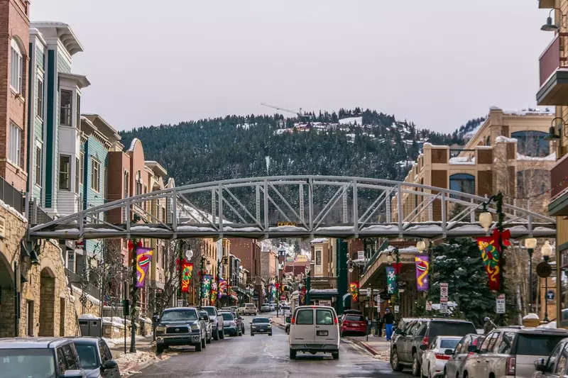 Historic downtown Main Street just minutes from the home, relax in the many restaurants and shops.
