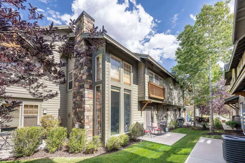 Welcome to Redstone at Kimball Junction! Centrally Located to Everything One Could Want!