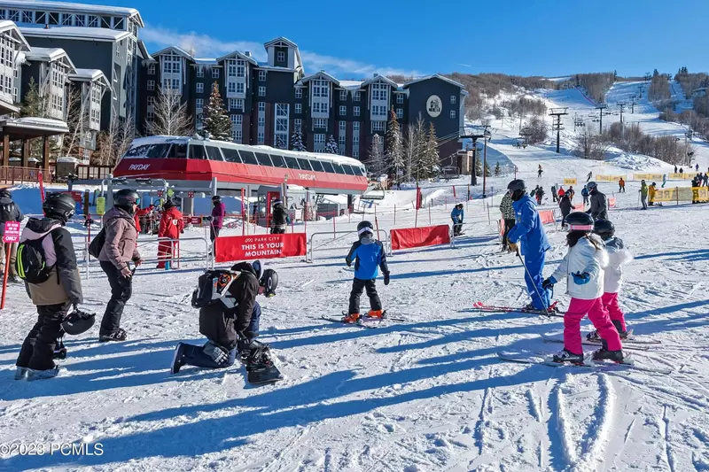 Perfect for Families - just 250 yards to Park City Mountain Resort. Walk to Ski School!