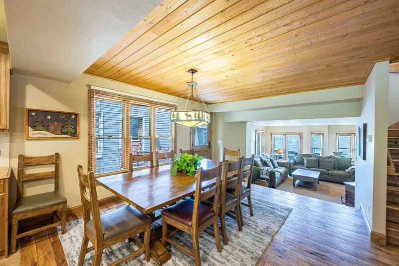 Open Floor Plan w Hardwood Floors Throughout, Formal Dining for 10, Multi-Level Living - Great for Families & Groups!