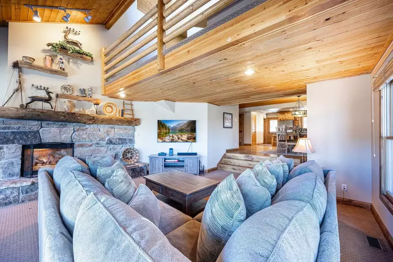 Welcome to 1177 Lowell Ave, a gorgeously updated Ski home located just 5 minutes from world-class skiing!