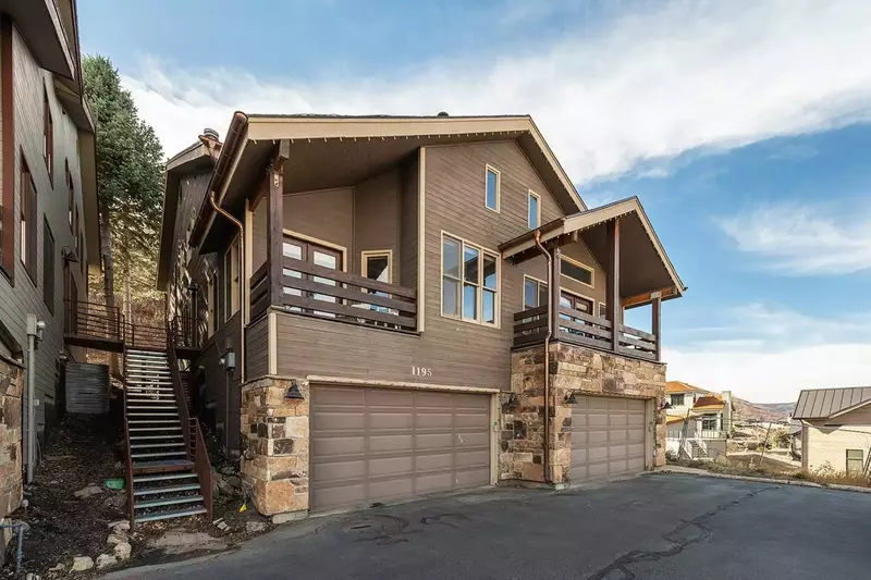 3 Minute Walk To Skiing & Free Shuttle!