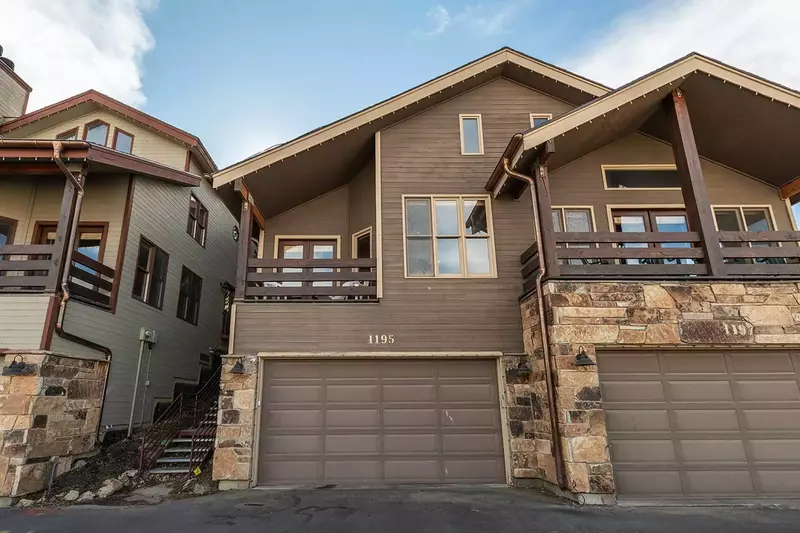 BEST Location, 3 Minute Walk To Skiing & Free Shuttle!