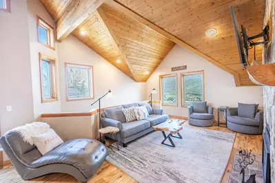 Old Town Park City 5-Bedroom Ski Home – 1196 Lowell