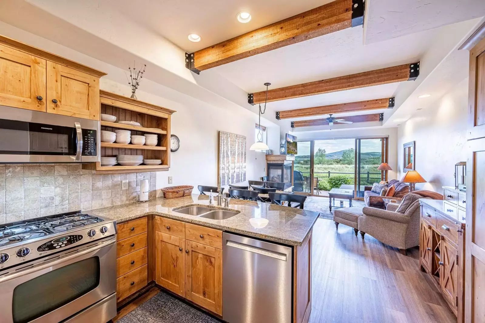 Welcome to our newly Updated Kimball Junction Ski Home on the Swaner Nature Preserve! With a Private Hot Tub, Hardwood Flooring, Stainless Steel Appli