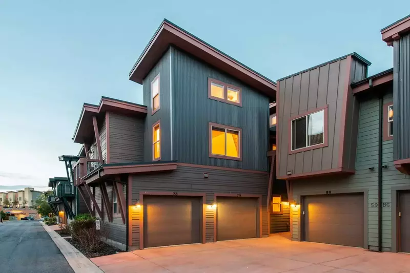 Newpark #79 w Private 1 Car Garage, Additional Guest Parking Available In Marked Spots