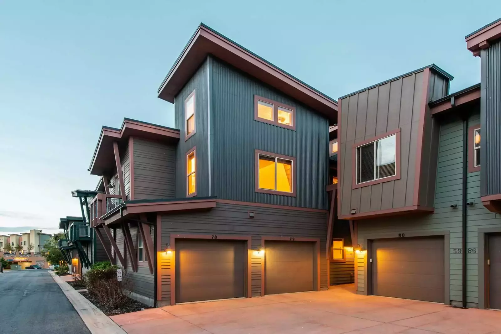 Newpark #79 w Private 1 Car Garage, Additional Guest Parking Available In Marked Spots