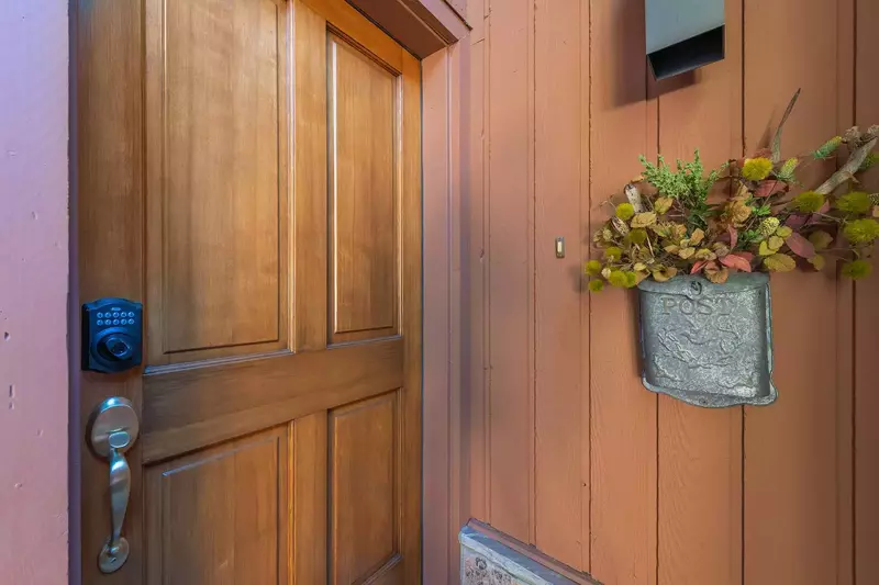 Welcome to Deer Valley the Ridge at Silver Lake! Our Home has Secure, Keyless Entry!