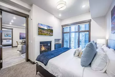 Blackstone Flats 201