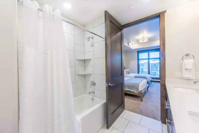 Blackstone Flats 201