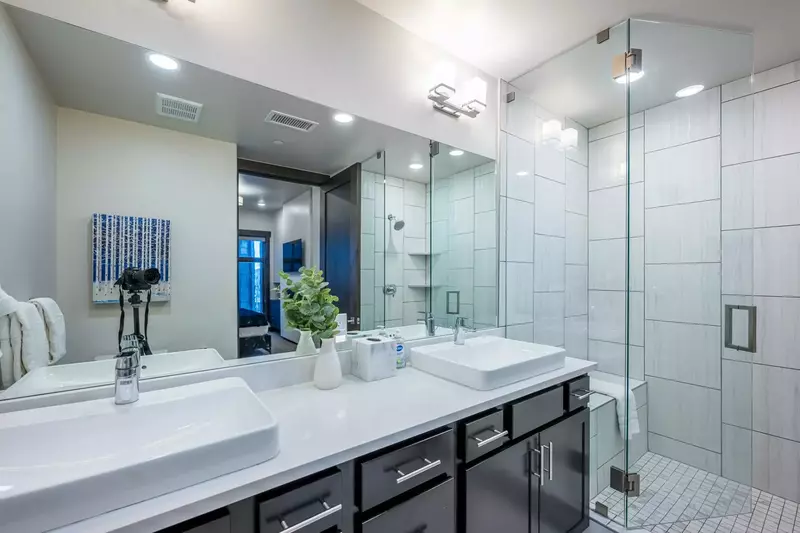 Blackstone Flats 201