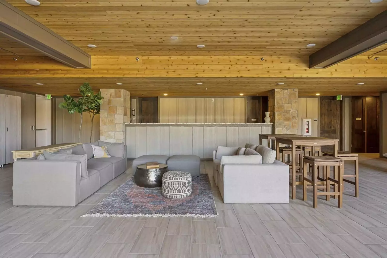 Blackstone Flats 201